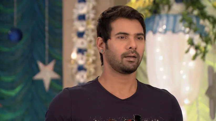 Abhi reveals Pragya's truth - Kumkum Bhagya