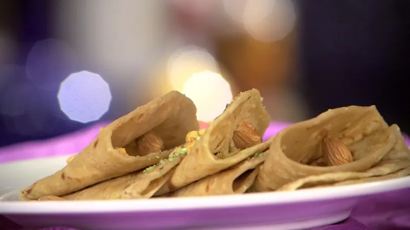 Amba Poli and Puranpoli - Aamhi Saare Khavayye