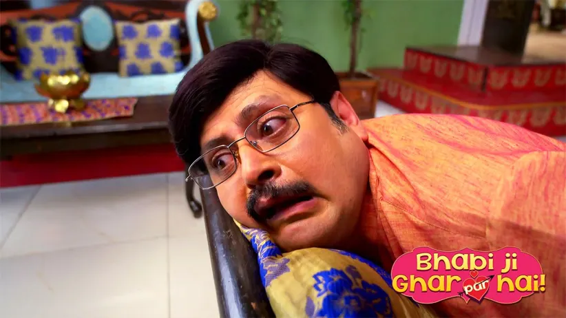 Tiwari learns about Vibhuti and Saxena's plan - Bhabi Ji Ghar Par Hai