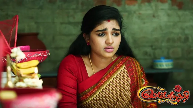 A sly Vanaja stages an act - Sembaruthi