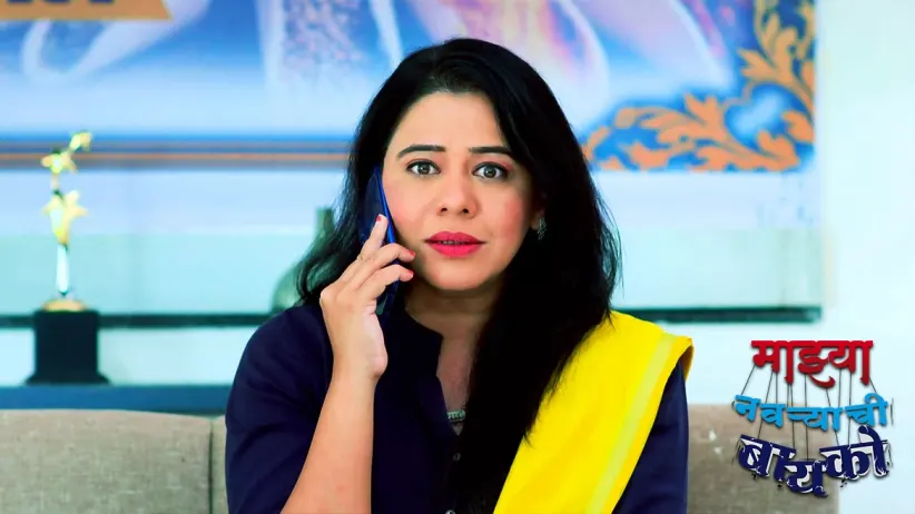 RJ Shruti announces Shanaya's show on the radio - Mazhya Navryachi Bayko