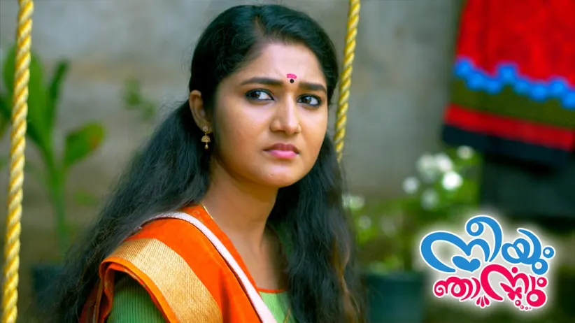 Shreelakshmi writes a letter for Ravi Varman - Neeyum Njanum