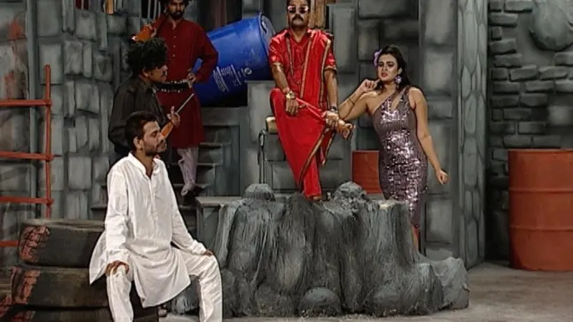 Bobby punishes a man for disobeying rules - Mr Nonsense S3