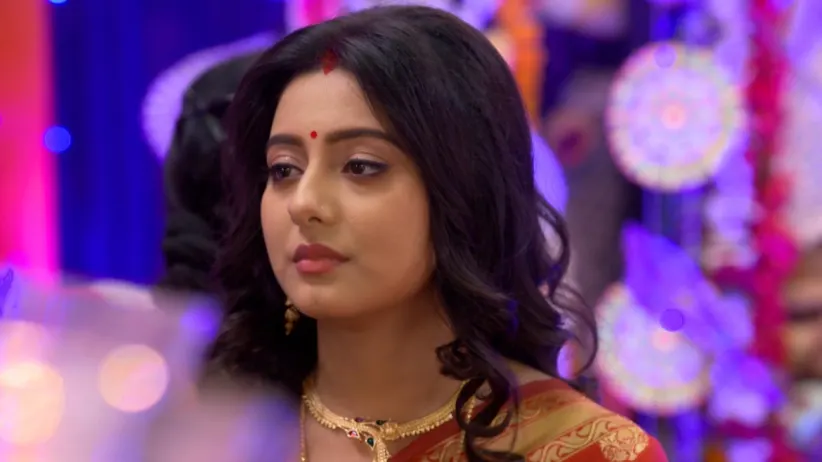 Priyam gets insulted by Salankara - Jiban Saathi