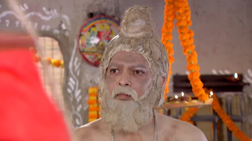 Lokenath meditates in the temple - Joy Baba Lokenath