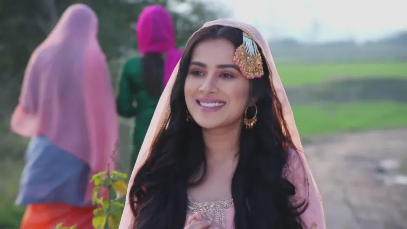 Dheedo lurks around Shah Ji’s Haveli - Heer Ranjha