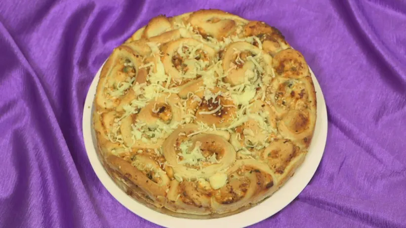 Sandwich Cake and Schezwan Chilly Garlic Roll - Aamhi Saare Khavayye