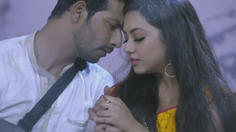 Kalyani and Malhar surprise each other - Tujhse Hai Raabta
