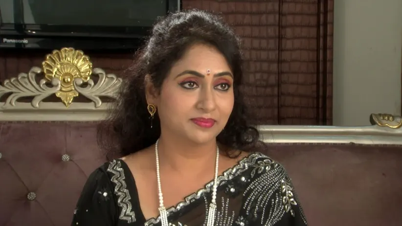 Parvathi recalls her mother - Muddha Mandaram