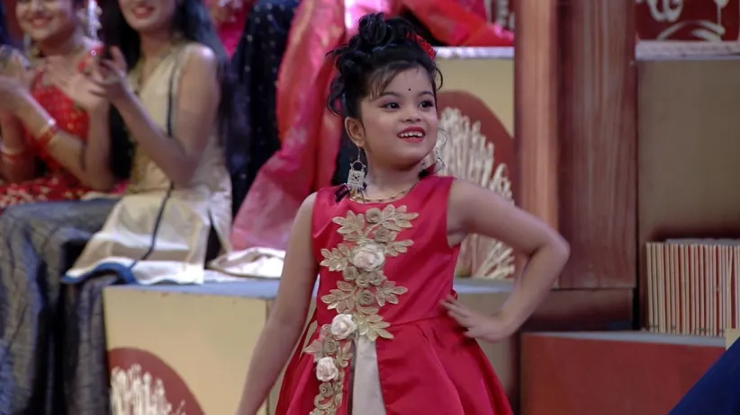 Team Lipsa impresses in the ramp walk round - Rajo Queen 2020