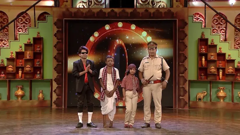 Smruti-Adyasha's hilarious duet act - Odishara Best Dramebaaz