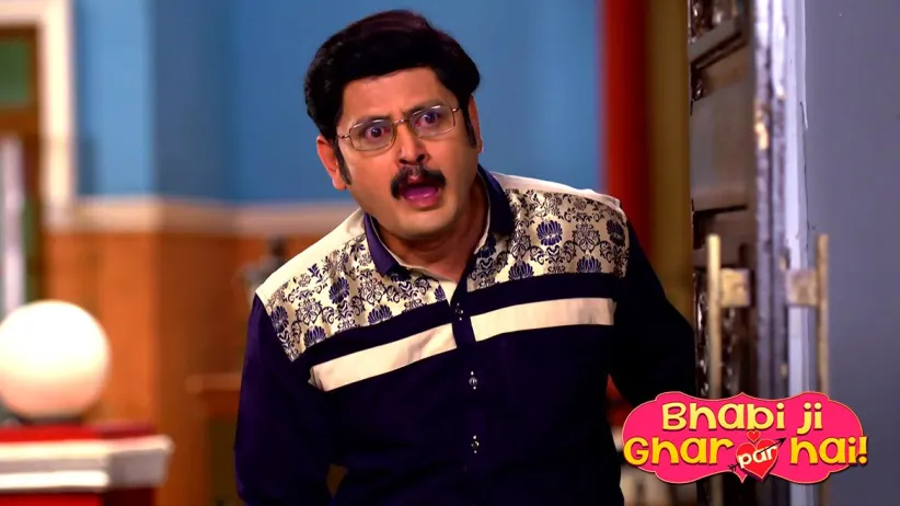 Tiwari finds Vibhuti and Angoori drinking milk together - Bhabi Ji Ghar Par Hai
