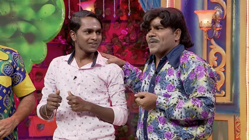 The Hosts Join the Venu Warriors’ Skit - Adhirindi
