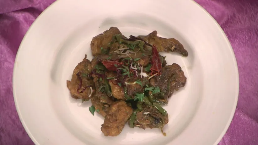 Bombil Chili and Green Koliwada - Aamhi Saare Khavayye