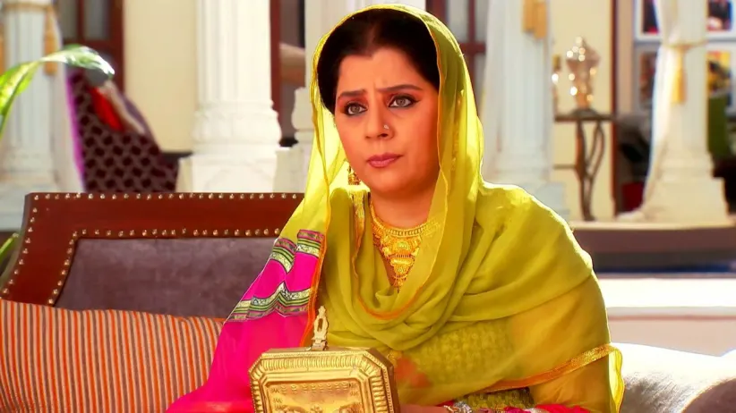 Asad learns Zoya's secret - Qubool Hai