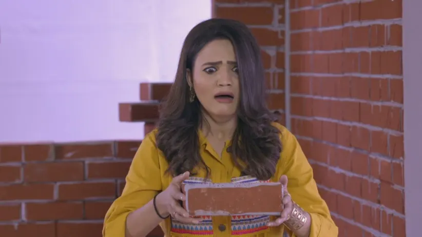 People get conned by the fake company - Happu Ki Ultan Paltan