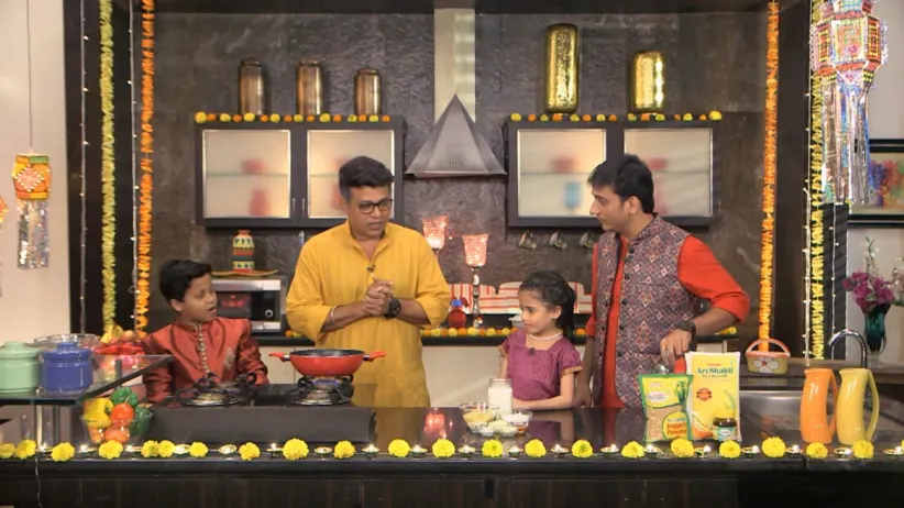 Shevayanchi Kheer' and 'Chocolate Biscuitche Ladu' - Aamhi Saare Khavayye