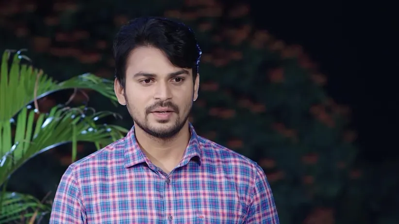 Chakri asks Saraswati to stop Navya’s wedding - No.1 Kodalu