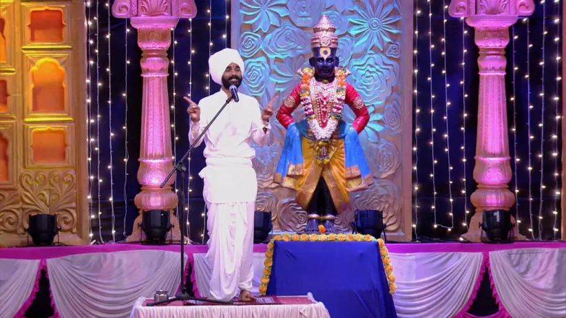 Jalakekar Maharaj's enlightening 'kirtan' - Man Mandira