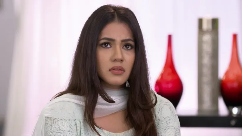 Sanju and gang arrive at Sarla's home - Kundali Bhagya