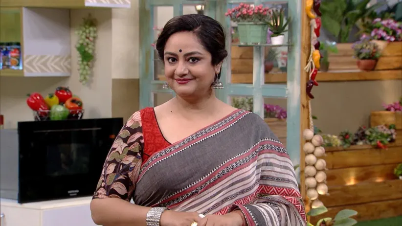 Kancha Halud and Tarlmichhri'r Rasogolla
