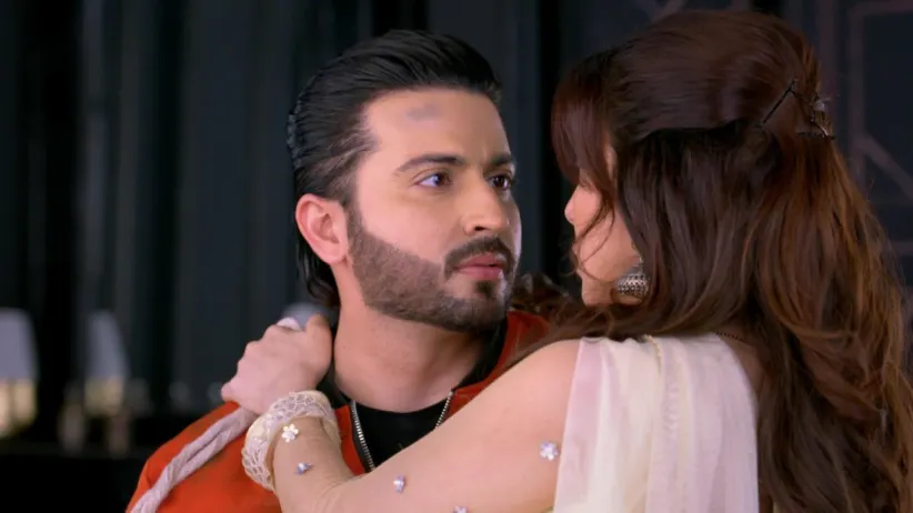 Mahira arrives at the hotel - Kundali Bhagya
