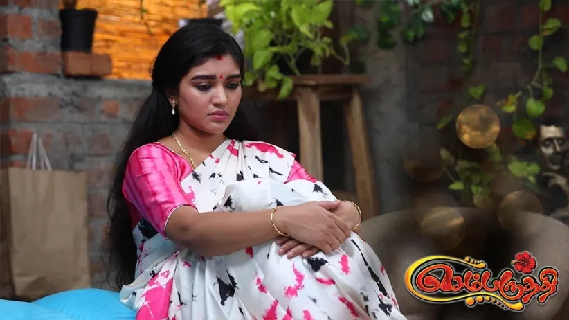 Parvathy gets upset - Sembaruthi