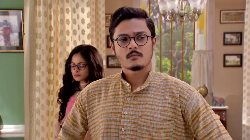 In episode 2 of Mithai, Siddhartha's boss arranges a party to celebrate a new contract signed by Siddhartha's team. Elsewhere, Ratul arrives at the Modak house. Enjoy the full episode only on Zee5.