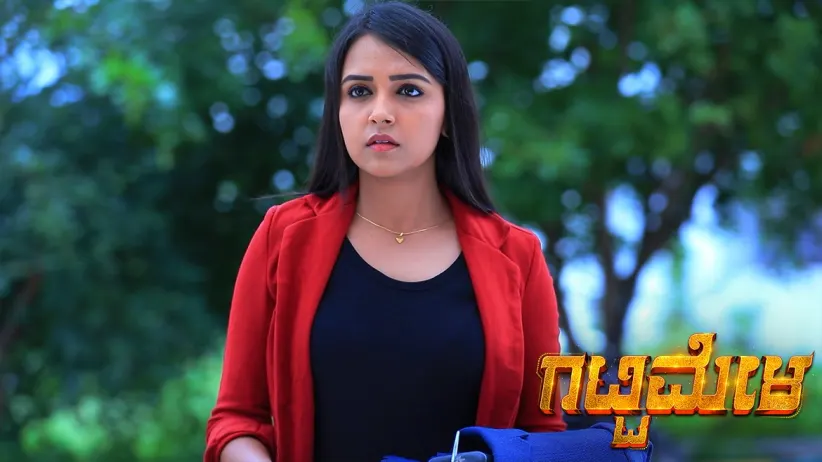 Amulya is stunned by Suhasini's behaviour - Gattimela