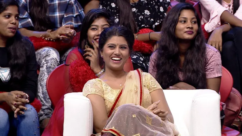 Girijashri graces the show - Comedy Gangsters