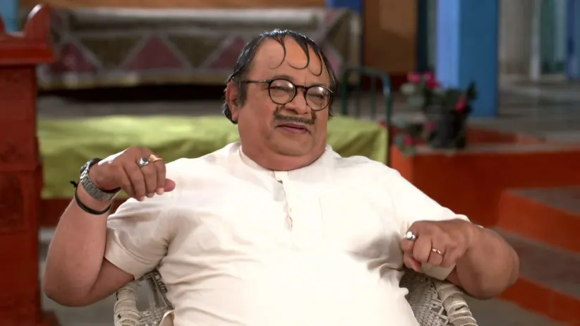 Amma and Rajesh to open a pan shop - Happu Ki Ultan Paltan