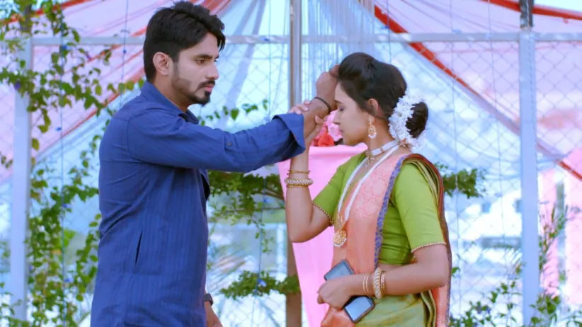 Dhruva to save Aarati - Gattimela