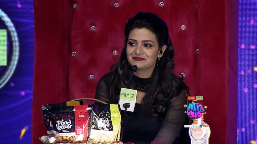Jeeva teases Ajith - Mr & Mrs