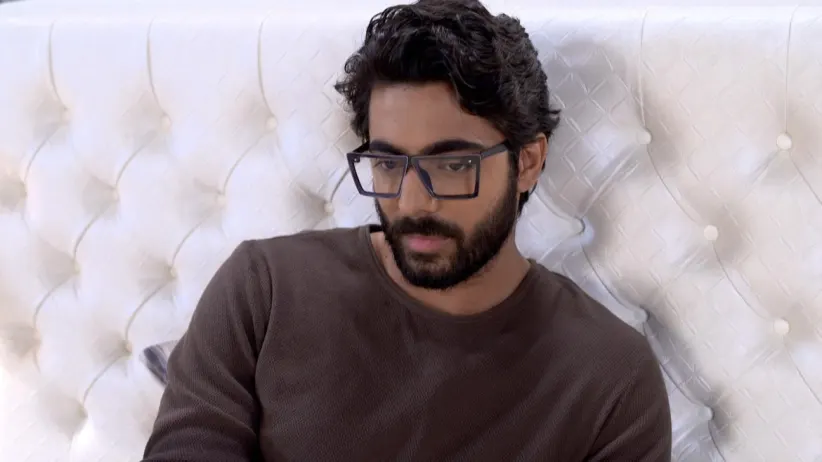 Kaushik plans to steal the papers - Ki Kore Bolbo Tomay