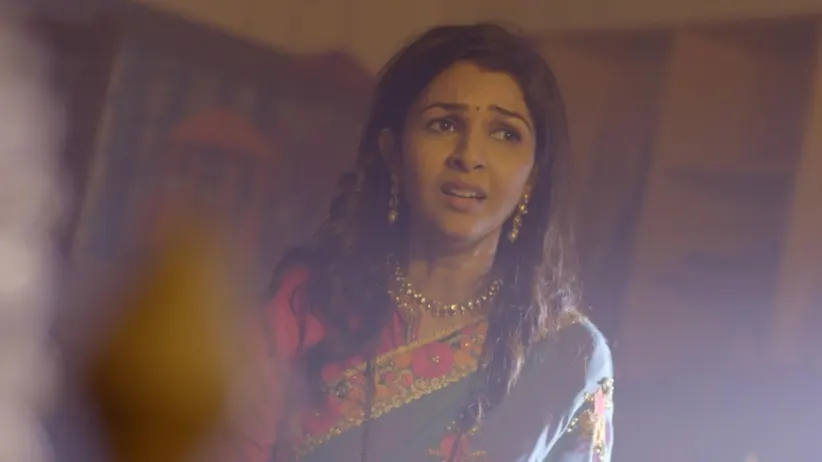 A murderous doll - Laal Ishq