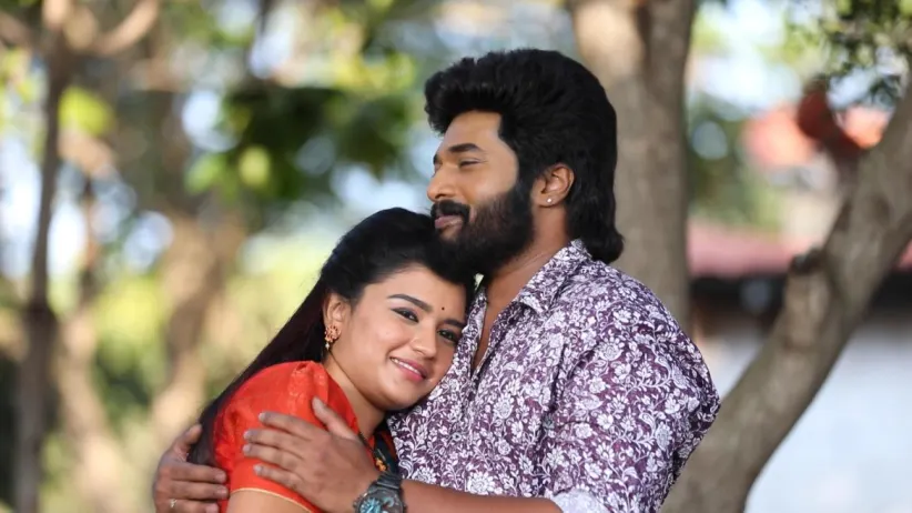 Akhilandeshwari scolds Parvathy - Sembaruthi