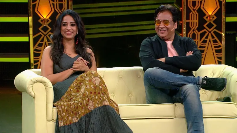 Mahie Gill and Manu Rishi Chaddha on the show - Hasdeyan De Ghar Vasde