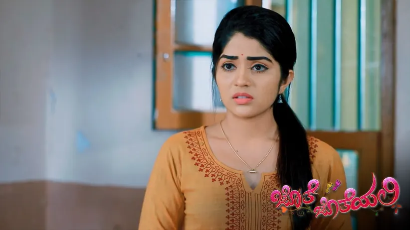 Raghupati taunts Anu - Jothe Jotheyali