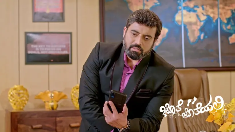 A note scares Anu - Jothe Jotheyali