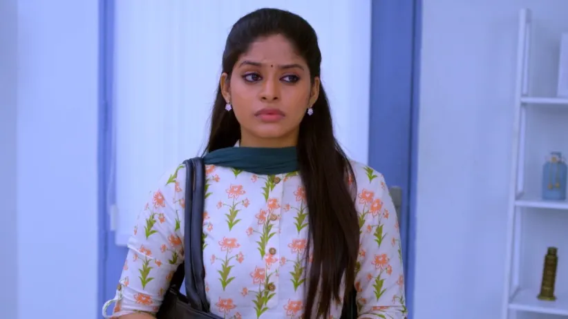 Meera lashes out at Anu - Neethane Enthan Ponvasantham