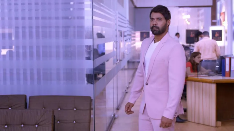 Purab Shares His Sorrows - Iniya Iru Malargal