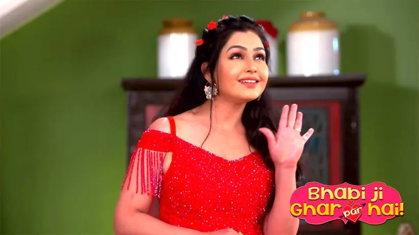 Tiwari sneaks into Anita and Vibhuti's room - Bhabi Ji Ghar Par Hai