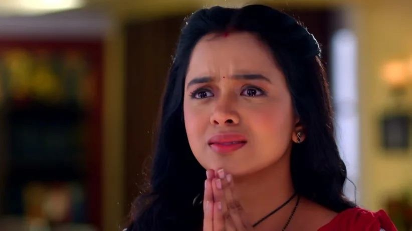 The family members cheer up Rani - Apna Time Bhi Aayega