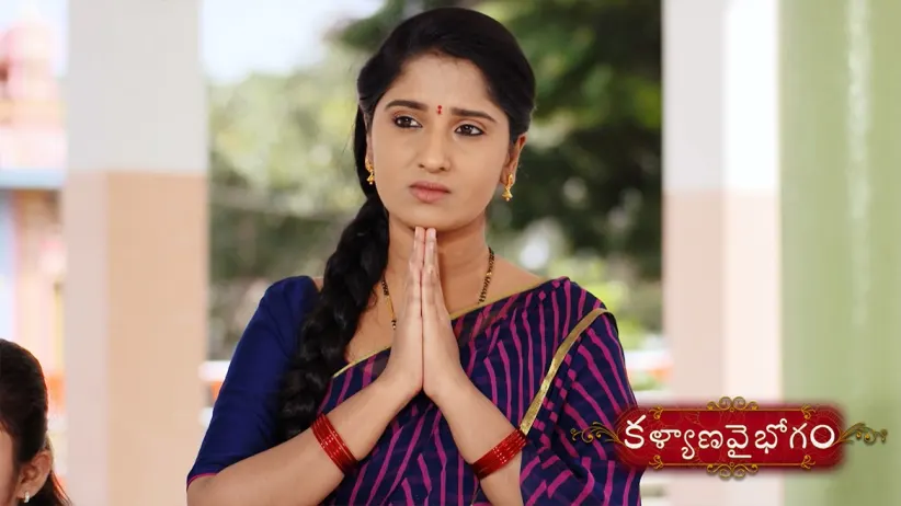 Jai meets Divya at the temple - Kalyana Vaibhogam