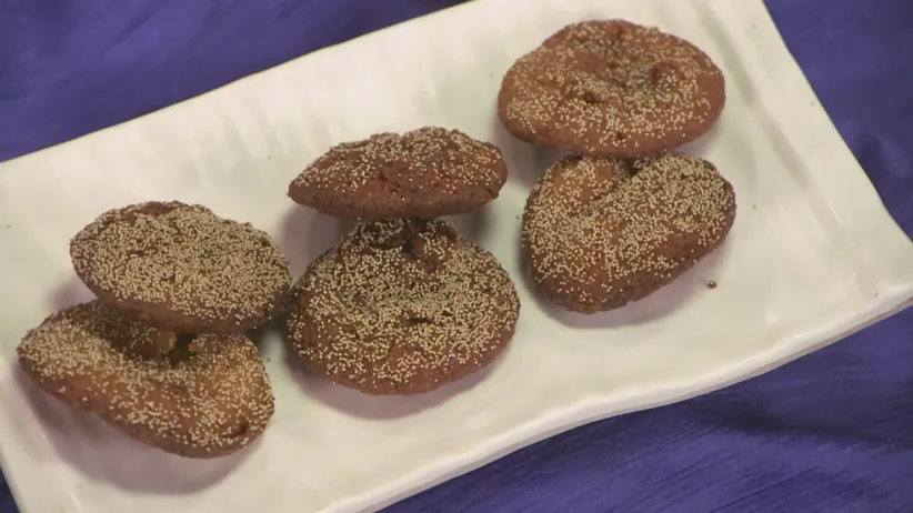 Khobaryache Anarase' and 'Chanadal Karanji' - Aamhi Saare Khavayye