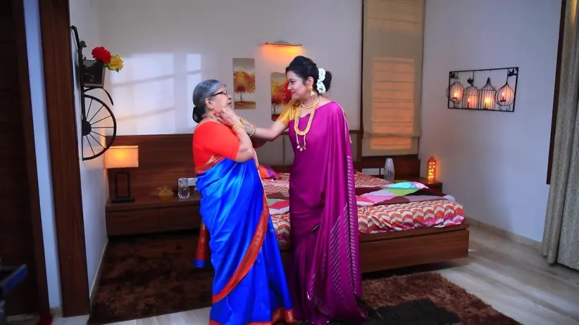 Vaijayanti mocks Suhasini about her misdeeds - Gattimela