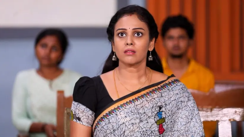 Lakshmi Fights For Thenmozhi