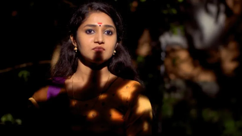 Trivikraman captures a video - Neeyum Njanum