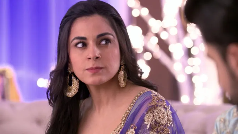 Karan seeks Shruthi's help - Chinna Poove Mella Pesu