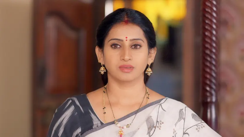 Anupama learns that Bhupati met Ajay - Inti Guttu